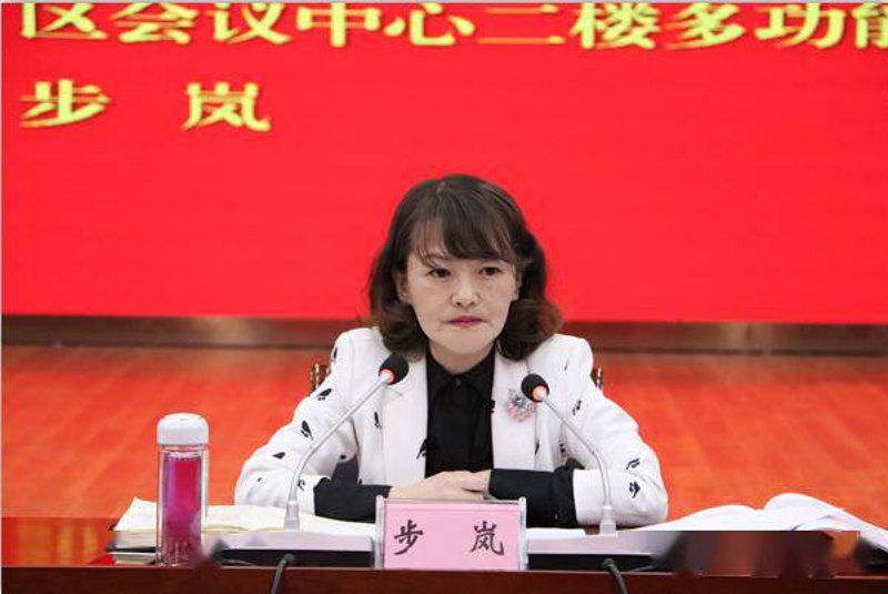 在当今数字化时代，数据分析已成为企业决策不可或缺的工具。但面对海量数据和复杂的分析方法，许多企业管理者却感到迷茫。如何有效利用数据分析提升业务效率？